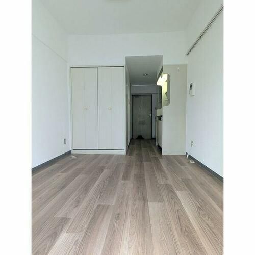 メゾン・ド・エトワールの居間