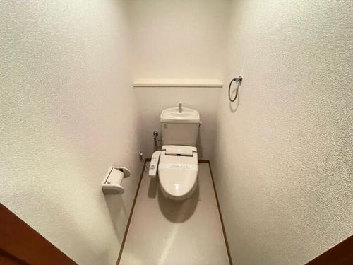 HAPPY FUN 八事石坂の内装