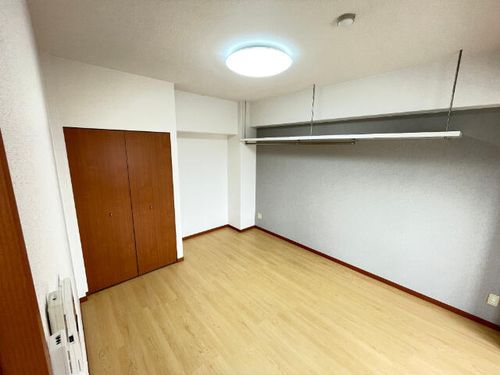 HAPPY FUN 八事石坂の居間