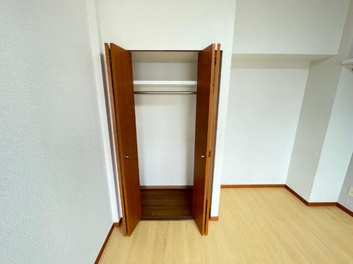 HAPPY FUN 八事石坂の内装