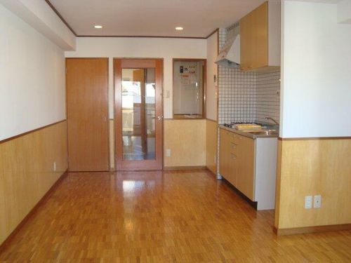 愛知県名古屋市昭和区紅梅町1丁目(マンション)の賃貸物件の居間