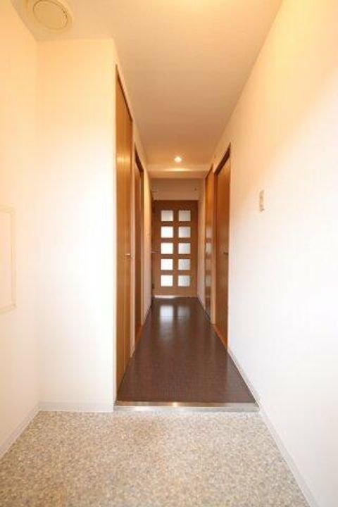 ベル・ヴィラージュ北野田の玄関