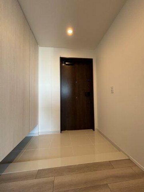 シエリアタワー大阪堀江の玄関