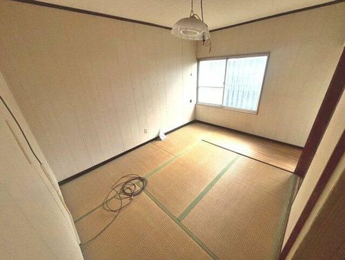 高見パンションの居間