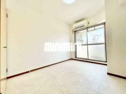 昭和マンション桜の居間