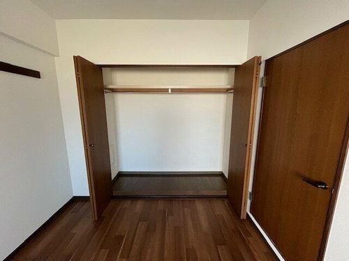 光明池サニーハイツの内装