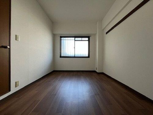 光明池サニーハイツの内装