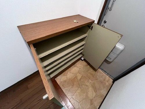 光明池サニーハイツの内装