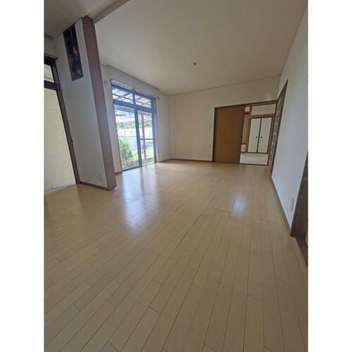 京都府京都市左京区岩倉幡枝町(一戸建)の賃貸物件の居間