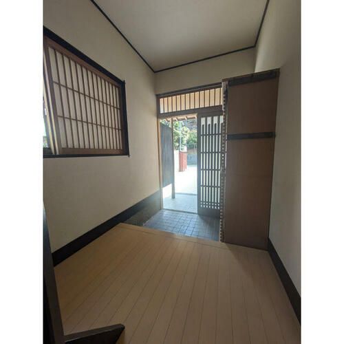 京都府京都市左京区岩倉幡枝町(一戸建)の賃貸物件の玄関