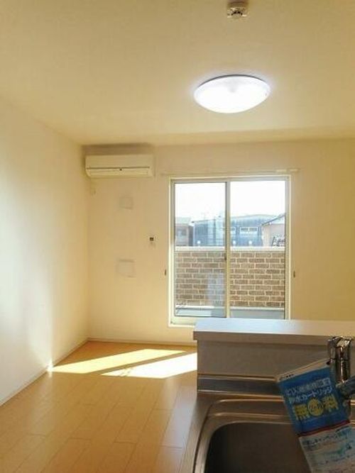 タウン宮東の居間