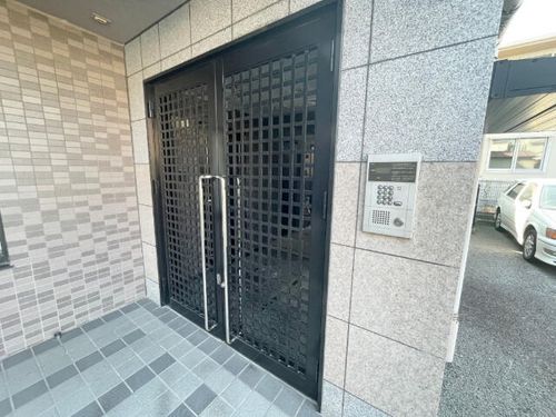 アムール正保の玄関