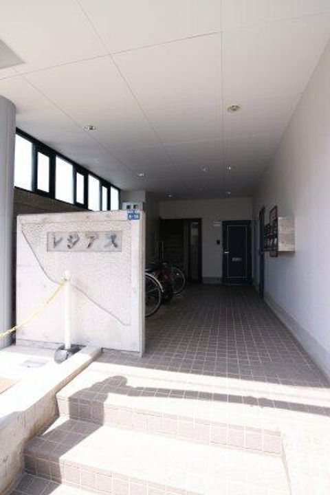 レジアスの玄関