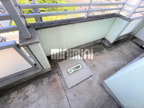 ワイズビルの内装