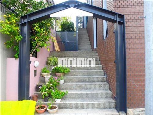 ラ・メゾンド・リラの玄関