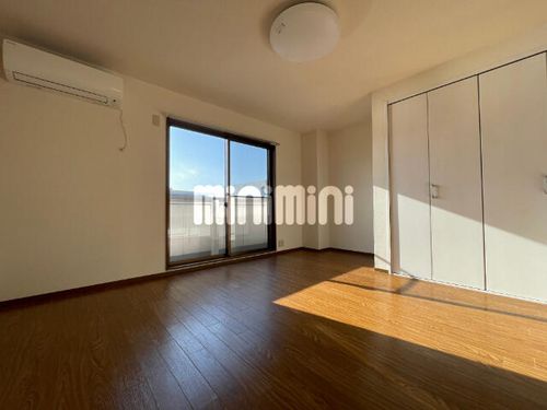 ヴィラローツェの居間