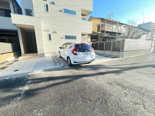 Infina一宮105の玄関