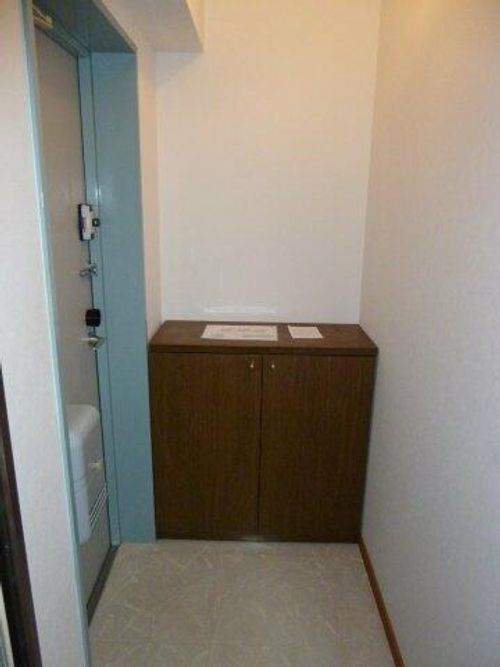 サンマリモ103の玄関