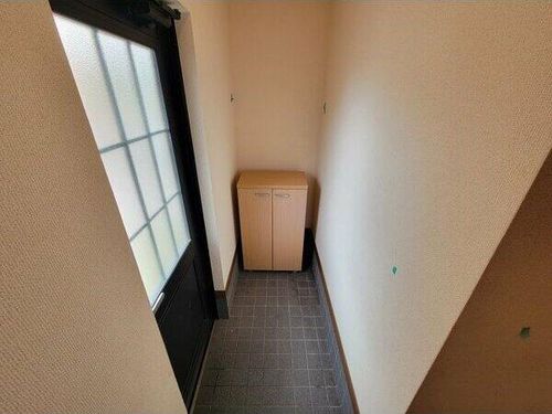 エトワールあすか A棟103の玄関