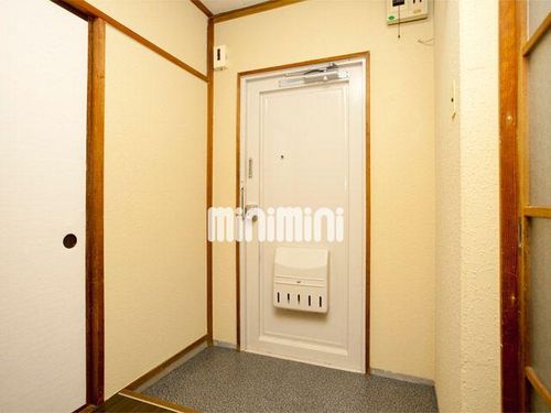 水野ハイツの玄関