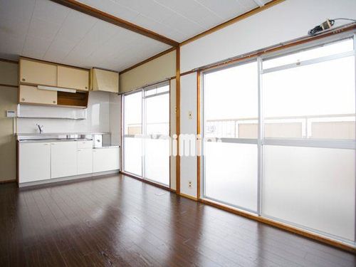 水野ハイツの居間