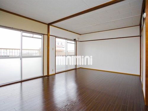 水野ハイツの居間