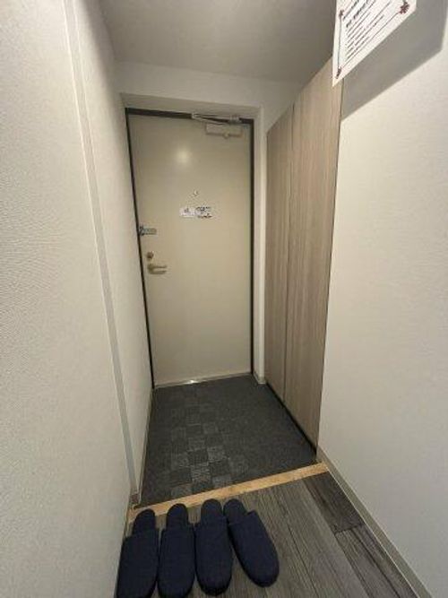 グレイススクエア203の玄関
