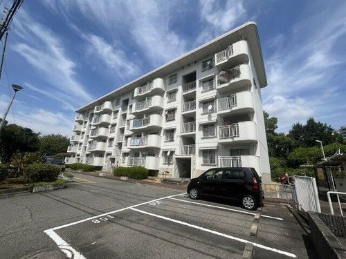 槇塚台C住宅5棟の外観