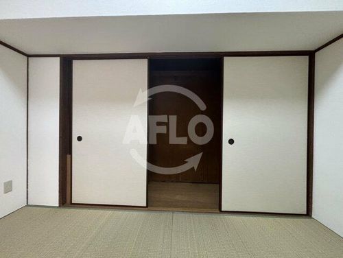 市岡グランドビルの内装