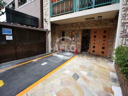 アスリート本町西の玄関