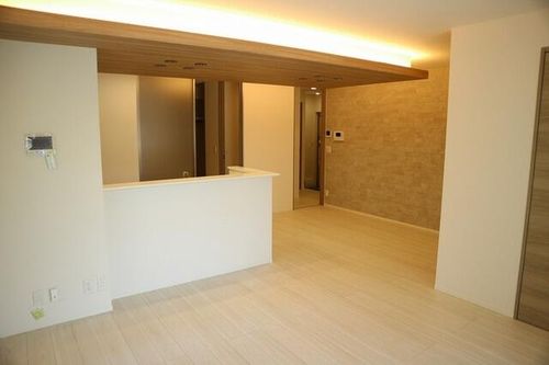 兵庫県西宮市日野町(アパート)の賃貸物件の居間