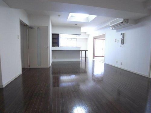 サンライズ長堀の居間