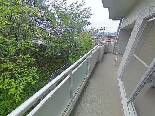 スコーレ川西畦野駅前の内装
