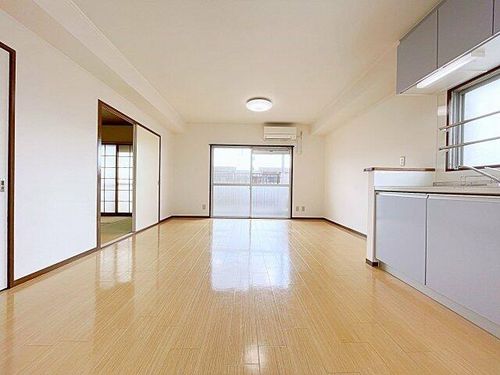 愛知県名古屋市瑞穂区彌富町字上山(マンション)の賃貸物件302の居間