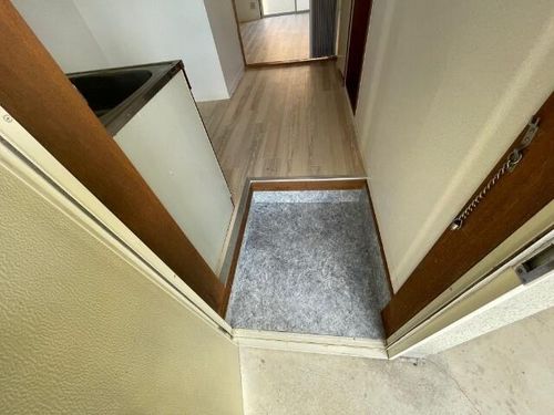 ハイム舞 B棟の玄関