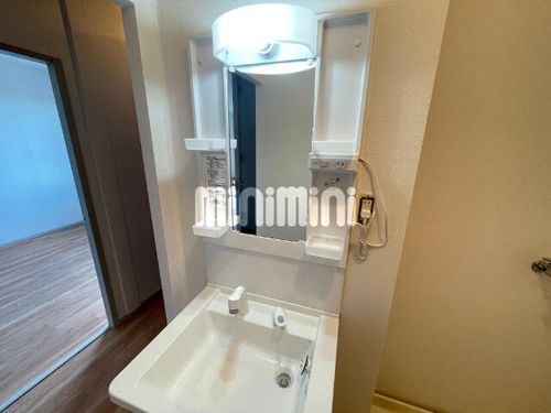 ビーライン岡田の内装