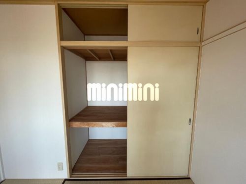 ビーライン岡田の内装