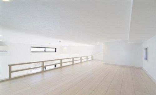 サクシード尼崎202の居間