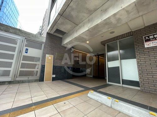 M.hills西本町の玄関