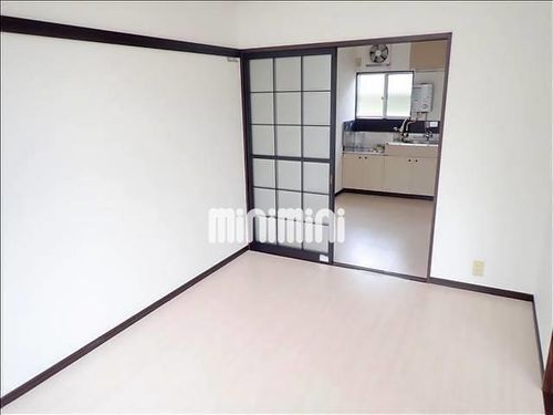 ドミールハラ A棟の居間