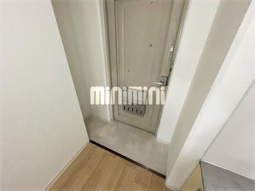 昌桂ビルの玄関