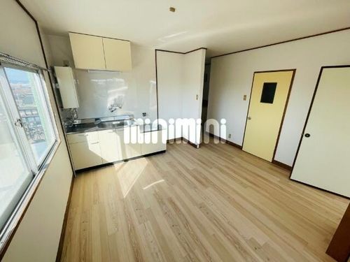 アーベルグ瀬辺の居間