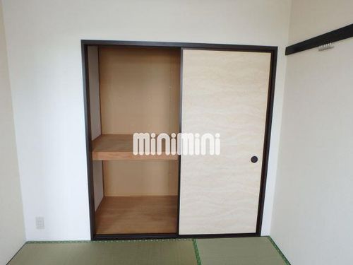 タウニー春日の内装