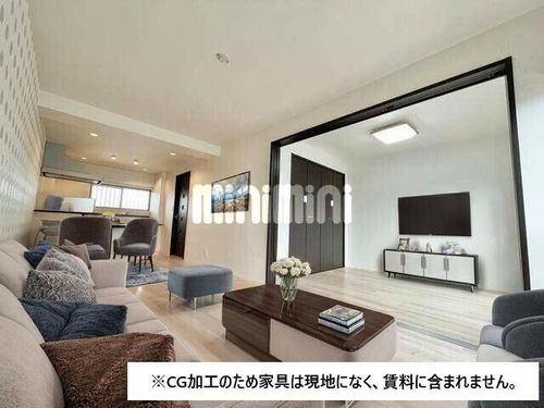 高木ビルの居間