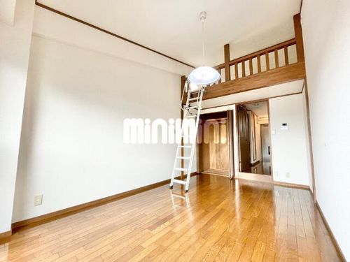 サンセール塩釜の居間