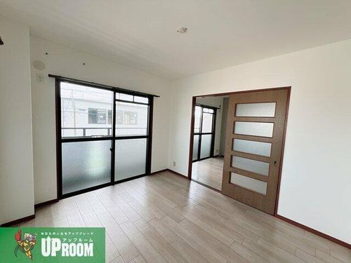 浅野ハイツの居間