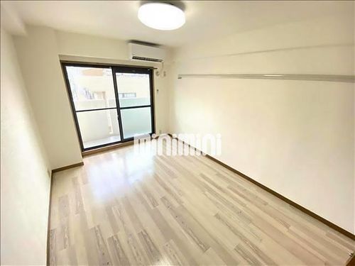 ウエスト ヴィレッジの居間