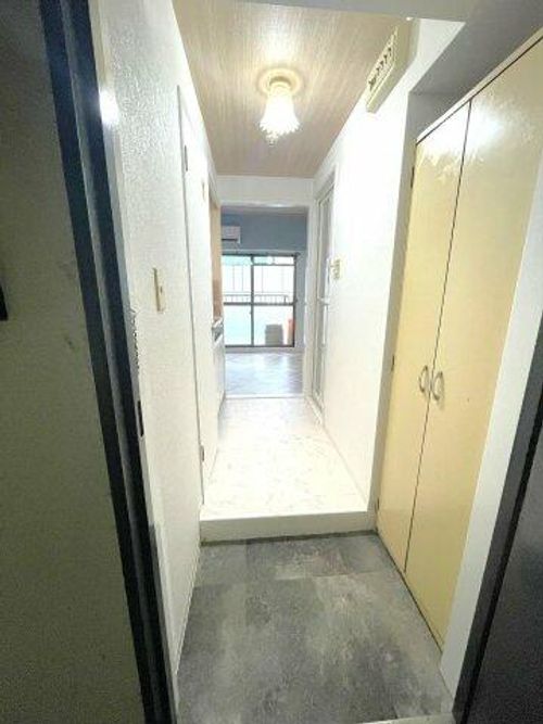 大阪府大阪市東淀川区下新庄6丁目(マンション)の賃貸物件の玄関