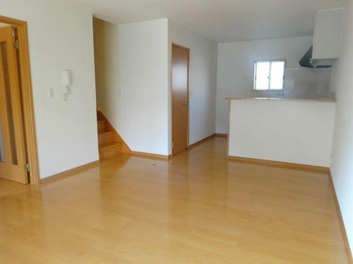 エトワール Sの居間