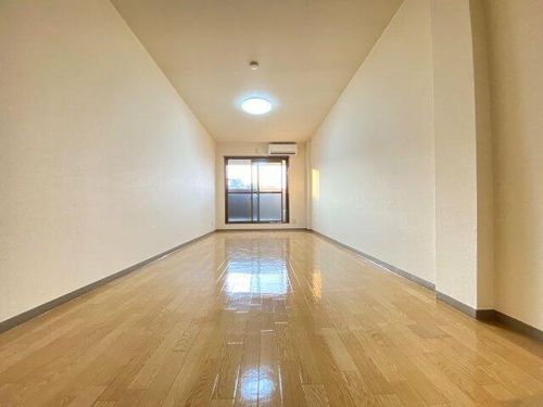 メゾンイシスの居間